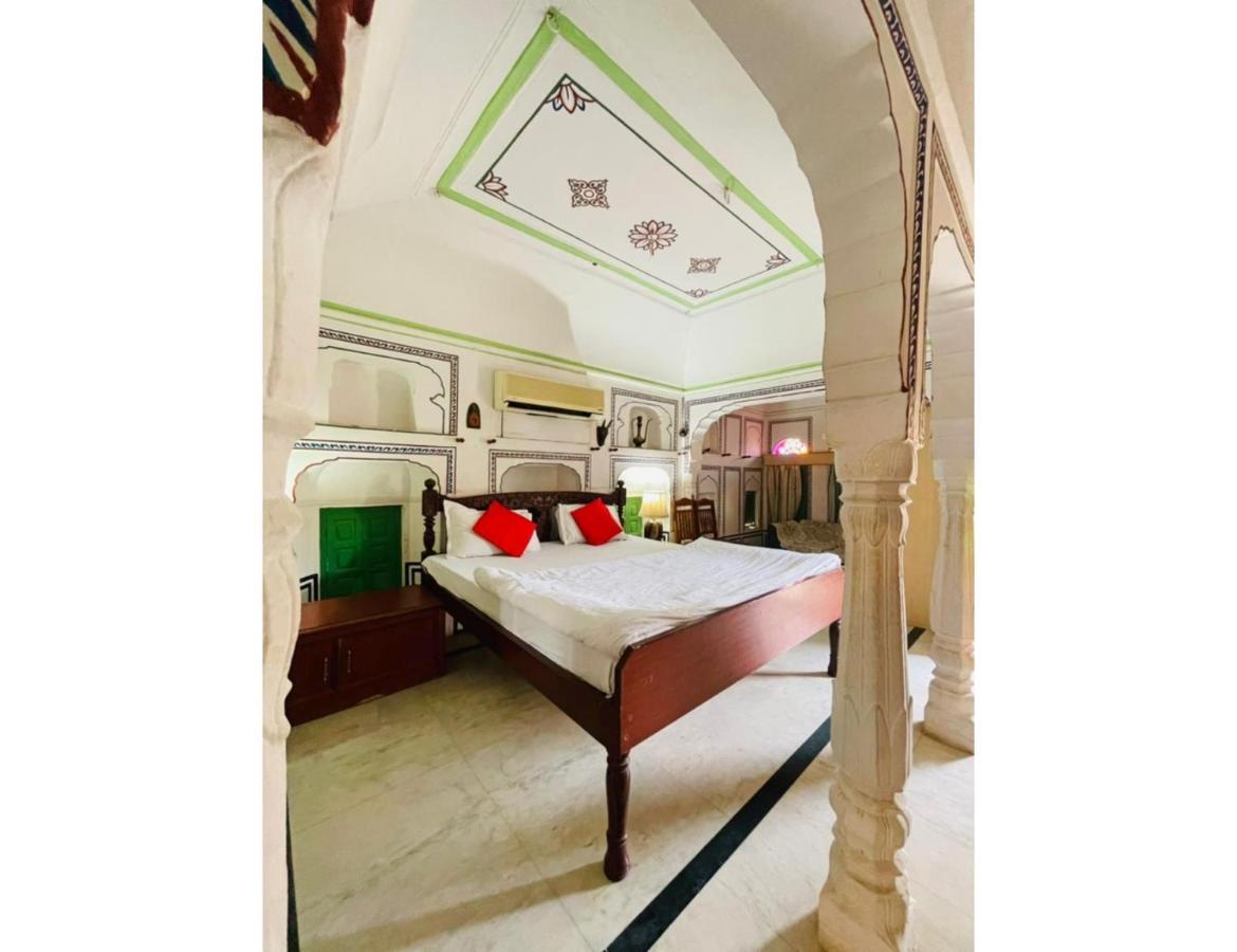 Singhasan Haveli, Mandawa Apartman Kültér fotó