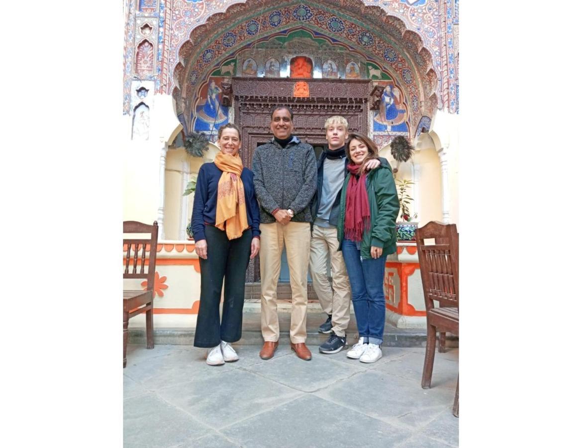 Singhasan Haveli, Mandawa Apartman Kültér fotó