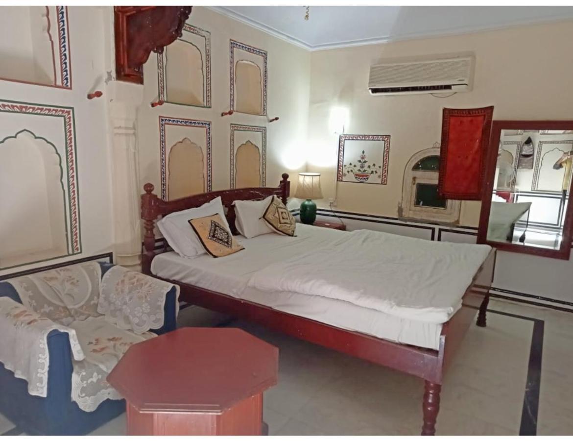 Singhasan Haveli, Mandawa Apartman Kültér fotó